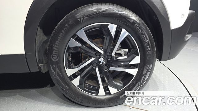 Peugeot e-2008 (II) EV GT 2023 — фото 21