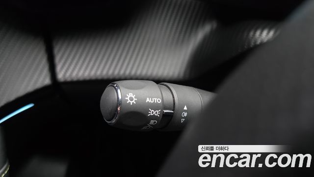 Peugeot e-2008 (II) EV GT 2023 — фото 29