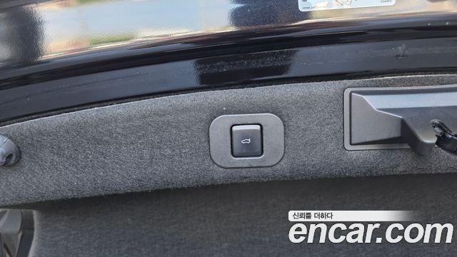 Lincoln Continental (X) 3.0 AWD 2019 — фото 30