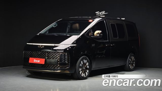 Hyundai Staria 4WD Lounge 9-Seater Inspiration 2024 — фото 1
