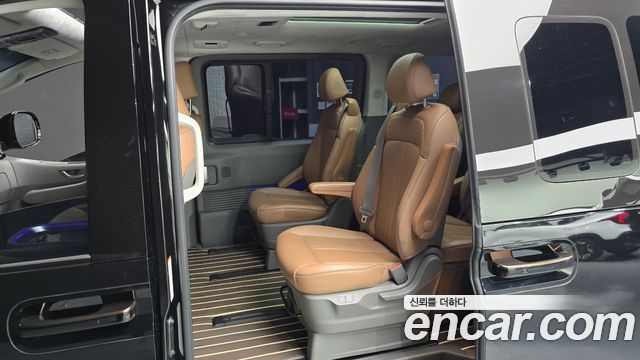 Hyundai Staria 4WD Lounge 9-Seater Inspiration 2024 — фото 11