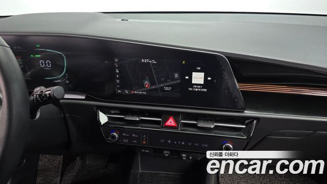 Kia Niro Prestige 2022 — фото 12
