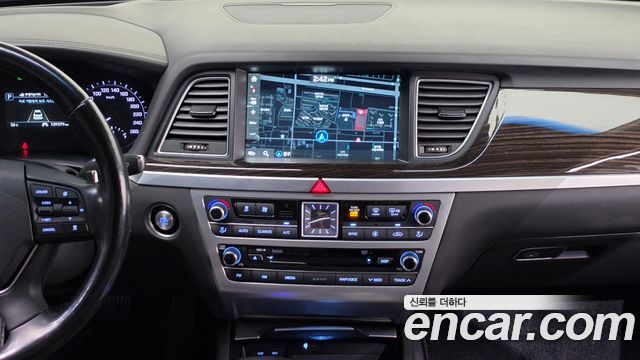 Genesis G80 3.3 GDI Premium Luxury 2018 — фото 15