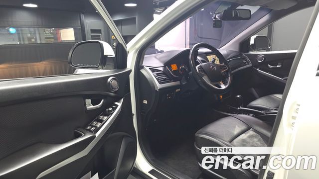 KG Mobility (SsangYong) Style Korando C 2.2 RX 2WD DLX 2018 — фото 10