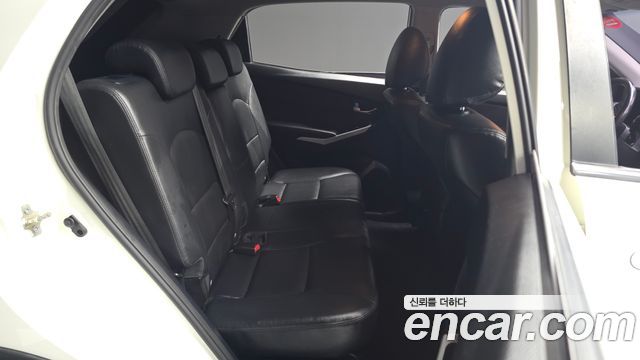 KG Mobility (SsangYong) Style Korando C 2.2 RX 2WD DLX 2018 — фото 11