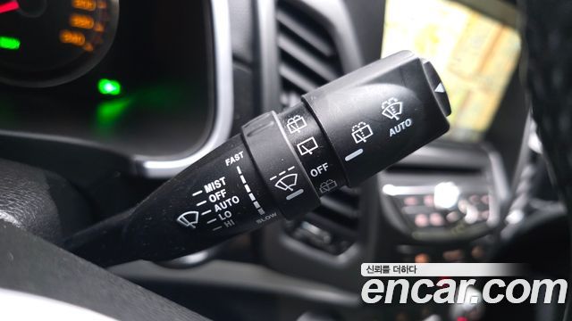 KG Mobility (SsangYong) Style Korando C 2.2 RX 2WD DLX 2018 — фото 19