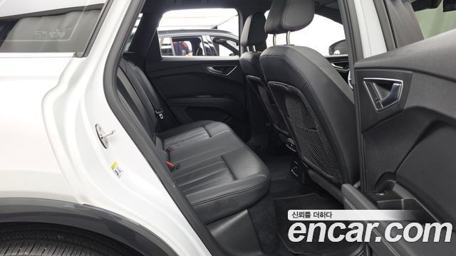 Audi Q4 e-tron (F4) 40 Premium 2022 — фото 12