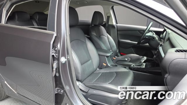 Kia K3 (II) 1.6 Prestige 2023 — фото 26