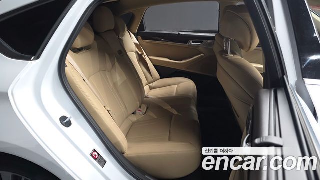Genesis G80 3.3 GDI AWD Premium Luxury 2017 — фото 11