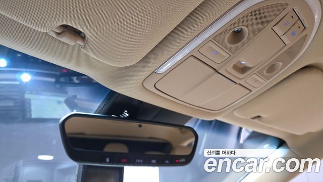 Genesis G80 3.3 GDI AWD Premium Luxury 2017 — фото 18