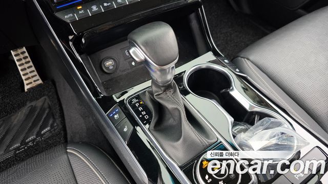 Kia Mohave The Master Diesel 3.0 4WD 5-Seater Platinum 2022 — фото 9
