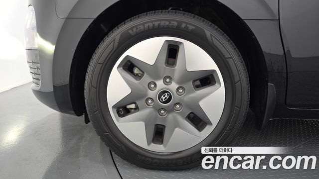 Hyundai Staria L3.5 Tourer 9-Seater Modern 2023 — фото 5
