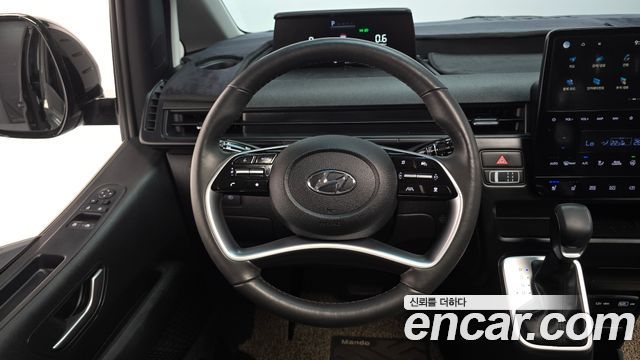 Hyundai Staria L3.5 Tourer 9-Seater Modern 2023 — фото 13