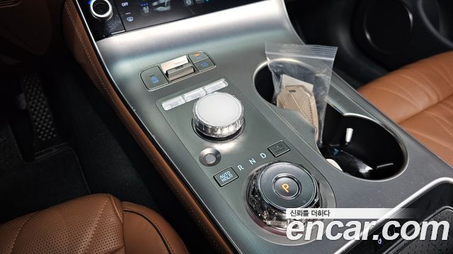 Genesis GV70 2.5T Gasoline AWD 2025 — фото 9