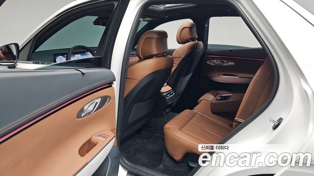 Genesis GV70 2.5T Gasoline AWD 2025 — фото 12