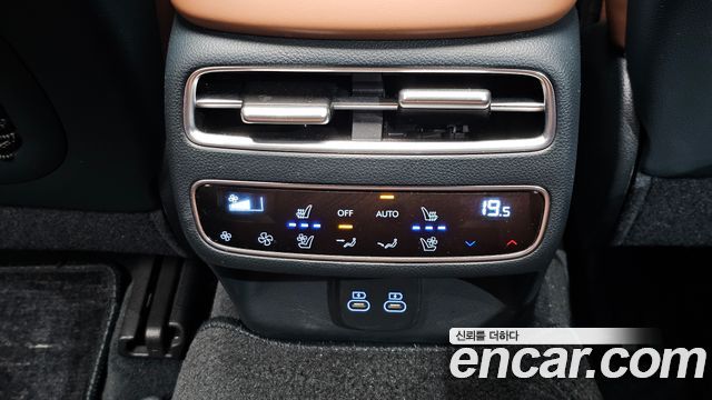 Genesis GV70 2.5T Gasoline AWD 2025 — фото 27