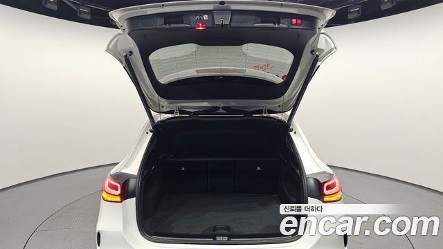 Mercedes-Benz GLA-Class (H247) GLA250 4MATIC 2023 — фото 37