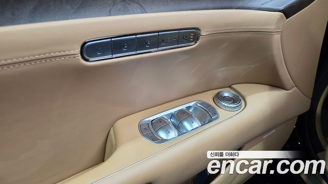 Genesis G90 (RS4) Gasoline 3.5 Turbo AWD 2025 — фото 28