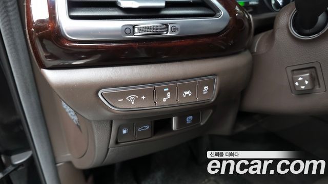 Genesis EQ900 5.0 GDI AWD Prestige 2016 — фото 17
