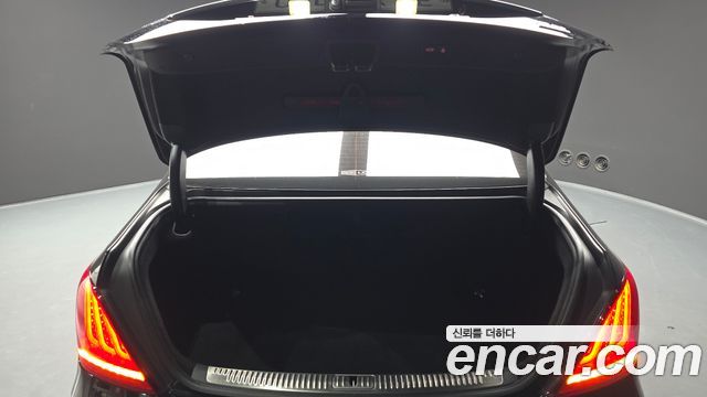 Genesis EQ900 5.0 GDI AWD Prestige 2016 — фото 20