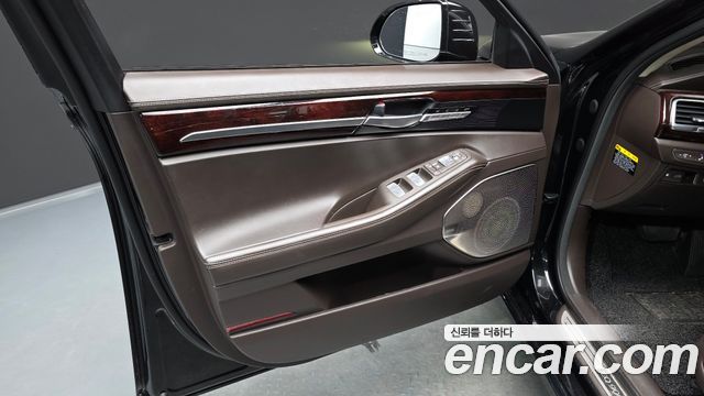 Genesis EQ900 5.0 GDI AWD Prestige 2016 — фото 24