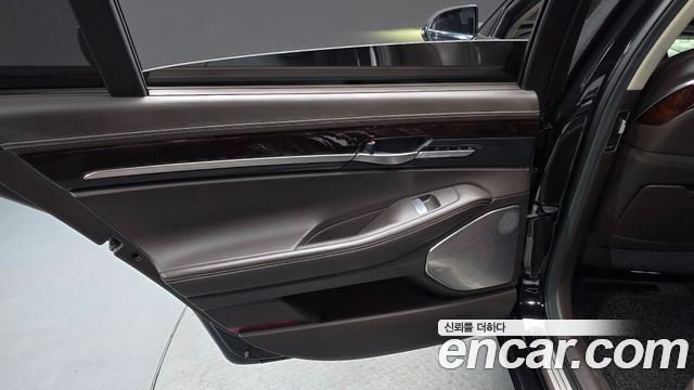 Genesis EQ900 5.0 GDI AWD Prestige 2016 — фото 25