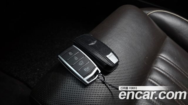 Genesis EQ900 5.0 GDI AWD Prestige 2016 — фото 31