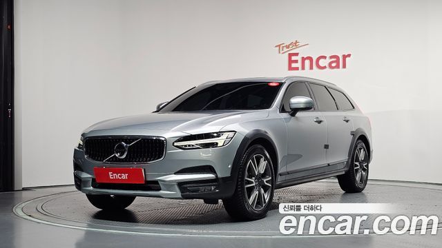 Volvo V90 Cross Country D5 PRO AWD 2018 — фото 1