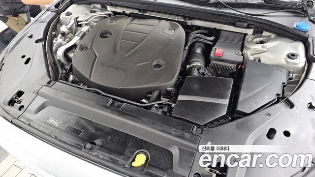 Volvo V90 Cross Country D5 PRO AWD 2018 — фото 6