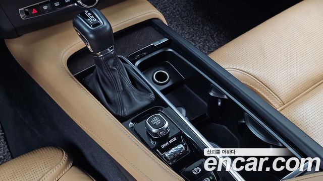 Volvo V90 Cross Country D5 PRO AWD 2018 — фото 9