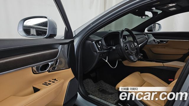 Volvo V90 Cross Country D5 PRO AWD 2018 — фото 10