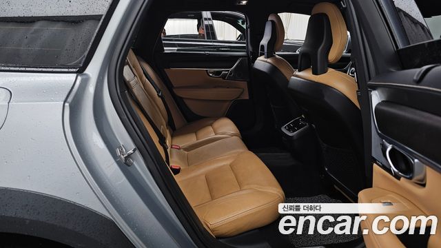 Volvo V90 Cross Country D5 PRO AWD 2018 — фото 12