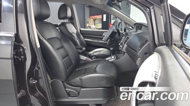KG Mobility (SsangYong) Korando Turismo 4WD RX 9-seater 2019 — фото 11