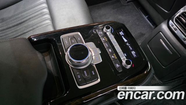 Genesis G90 3.8 AWD Luxury 2019 — фото 18