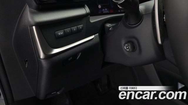 Lexus RZ450e Supreme 2023 — фото 14