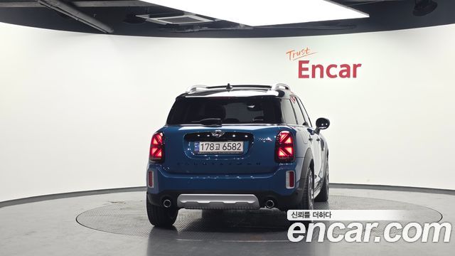 MINI Cooper S Countryman ALL4 2nd 2021 — фото 4