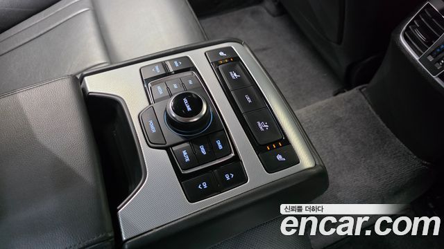 Genesis G80 3.3 GDI AWD Luxury 2017 — фото 18