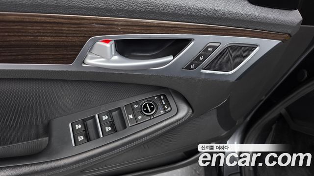 Genesis G80 3.3 GDI AWD Luxury 2017 — фото 29