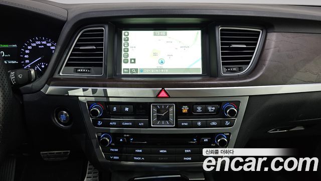 Genesis G80 2.2D AWD Premium Luxury 2018 — фото 14