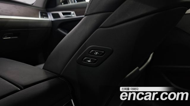 Genesis G80 2.2D AWD Premium Luxury 2018 — фото 32