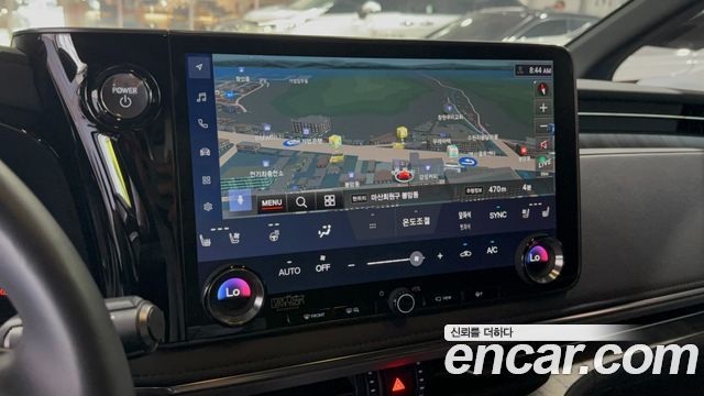 Lexus LM (II) 500h Royal 2025 — фото 10