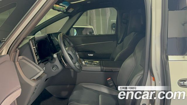 Lexus LM (II) 500h Royal 2025 — фото 15