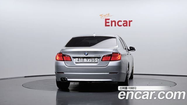 BMW 5 Series (F10) 528i 2012 — фото 4