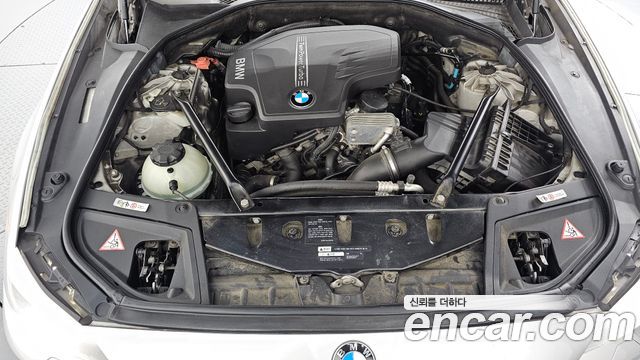 BMW 5 Series (F10) 528i 2012 — фото 6