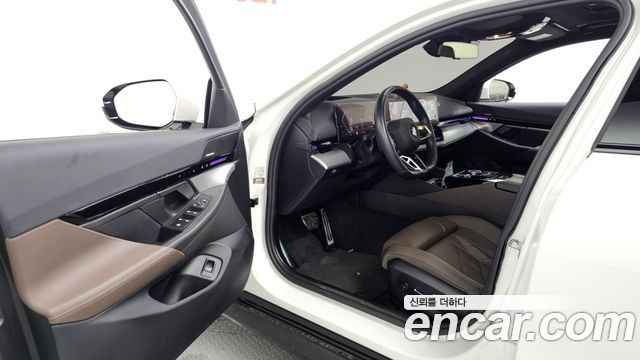 BMW 5 Series (G60) 520i M Sport 2024 — фото 10