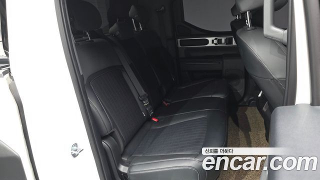 Kia Tasman 2.5T Gasoline 4WD Dynamic 2026 — фото 12
