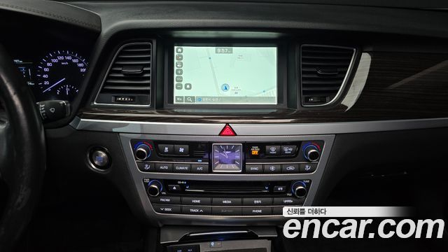 Genesis G80 3.3 GDI AWD Luxury 2018 — фото 14