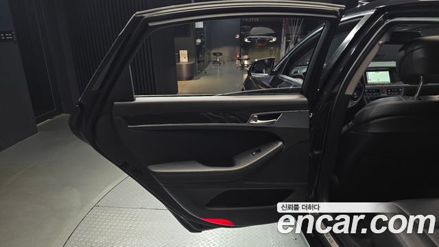 Genesis G80 3.3 GDI AWD Luxury 2018 — фото 25