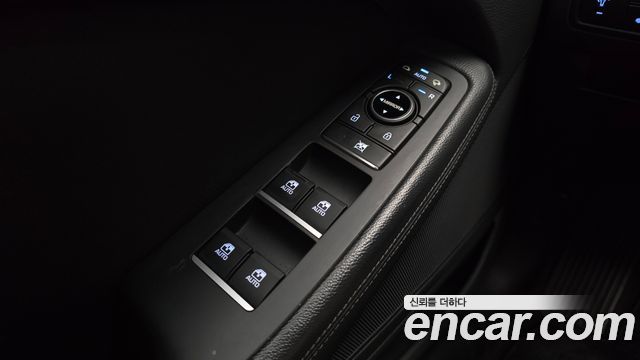 Genesis G80 3.3 GDI AWD Luxury 2018 — фото 33