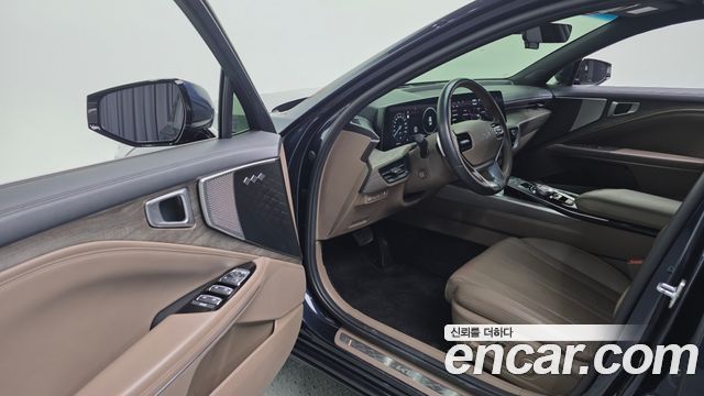 Kia K8 2.5 Gasoline 2WD Noblesse 2022 — фото 11